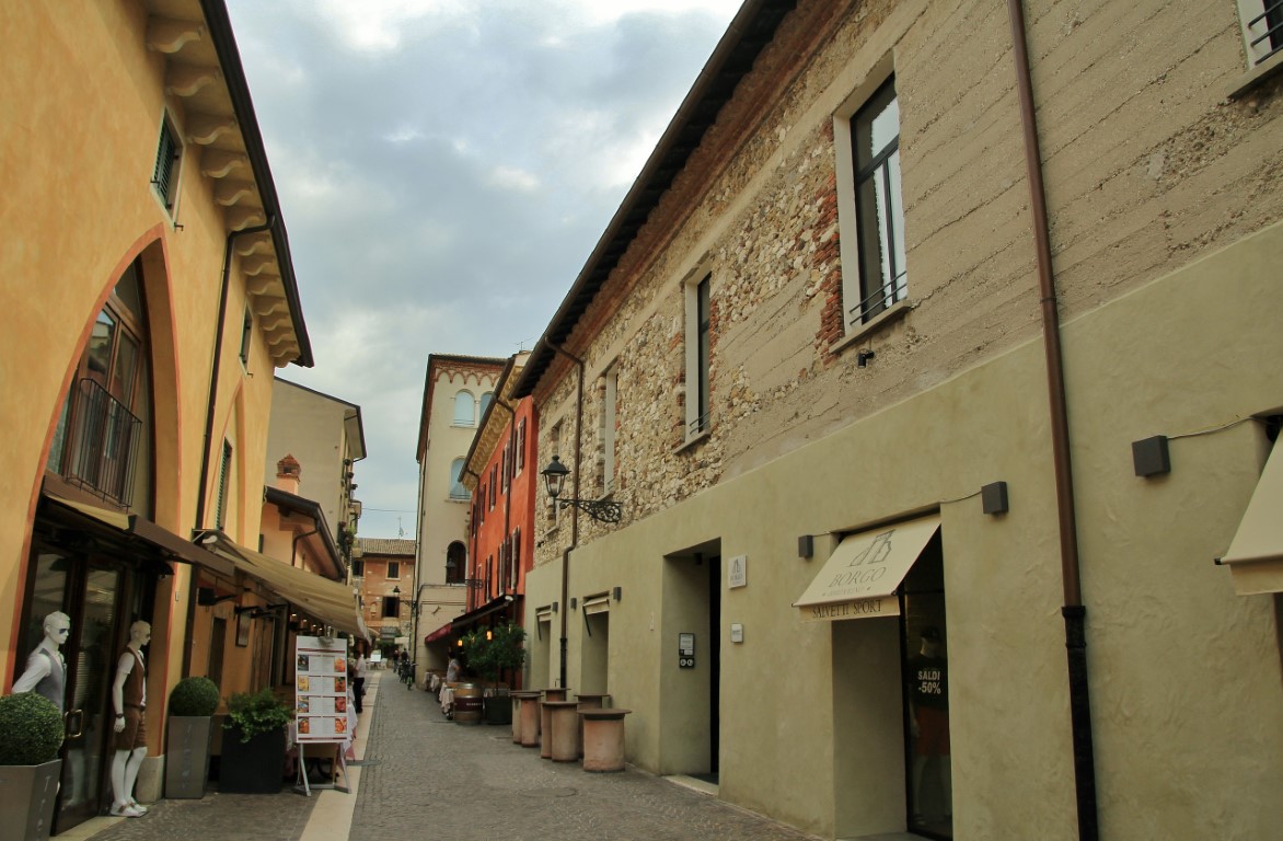 Foto: Centro histórico - Bardolino (Veneto), Italia