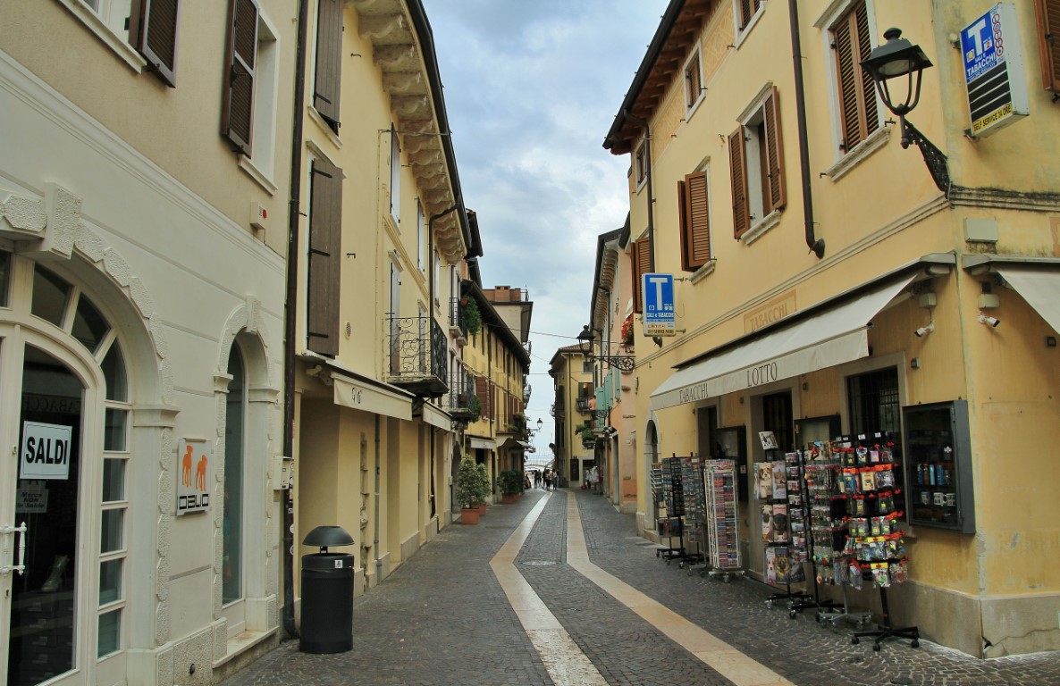 Foto: Centro histórico - Bardolino (Veneto), Italia