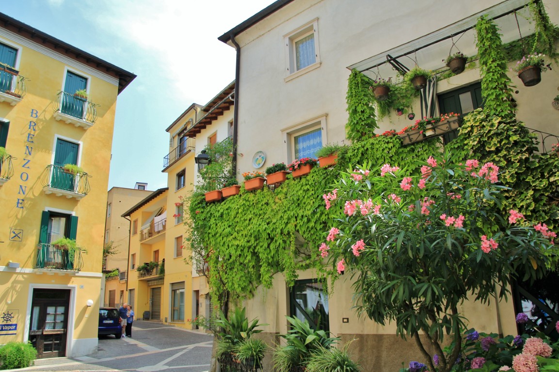 Foto: Centro histórico - Brenzone (Veneto), Italia