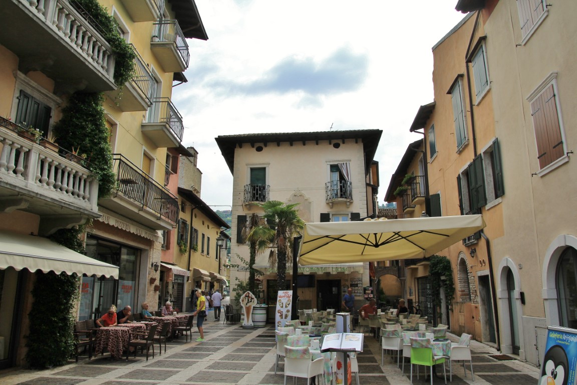 Foto: Centro histórico - Torri del Benaco (Veneto), Italia