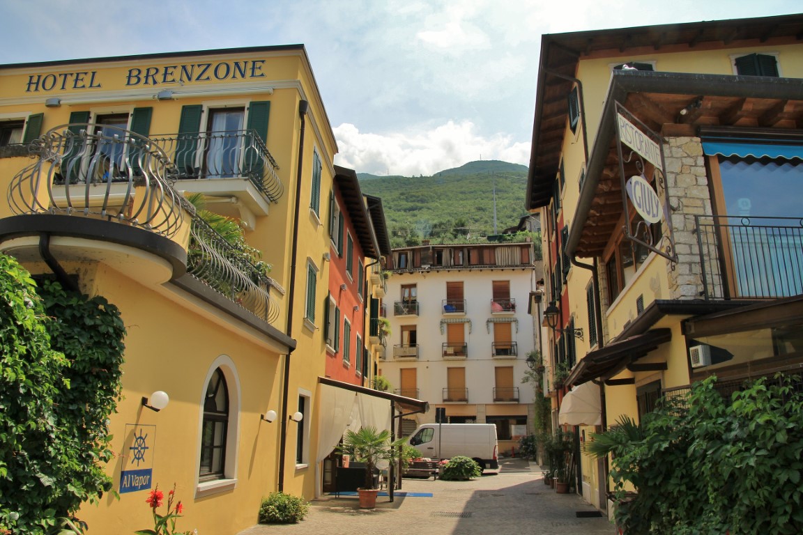 Foto: Centro histórico - Brenzone (Veneto), Italia