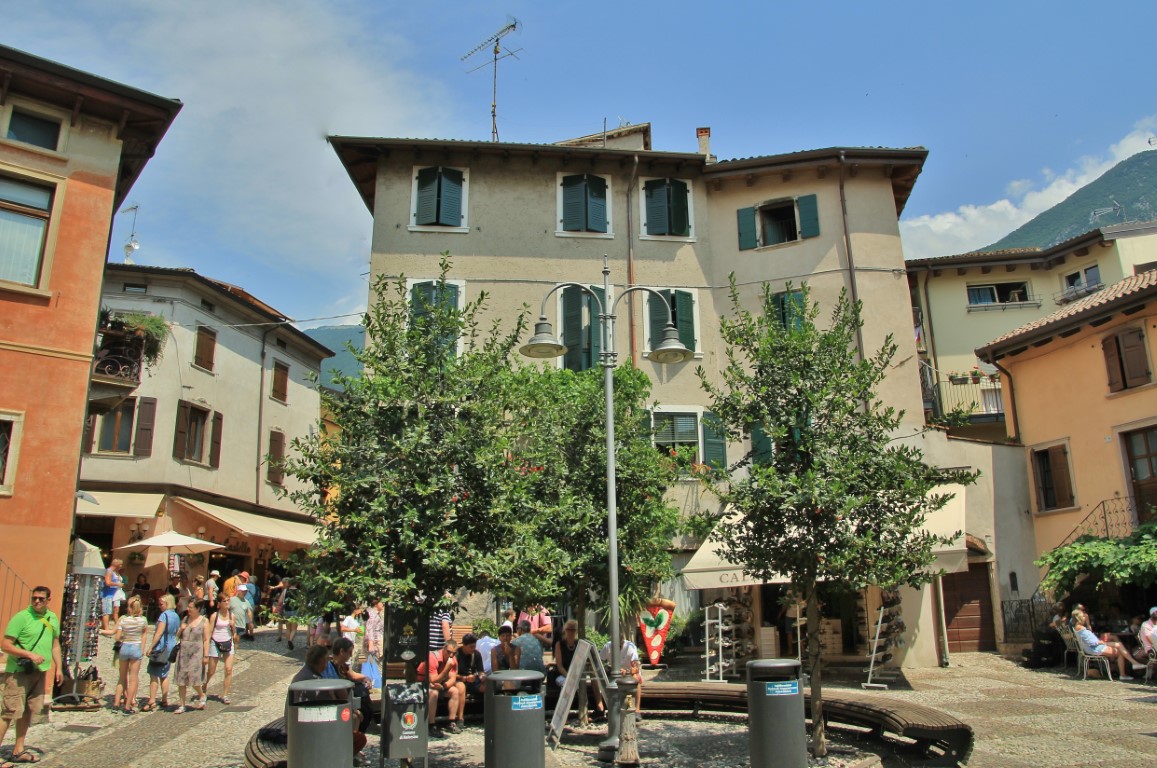 Foto: Centro histórico - Malcesine (Veneto), Italia
