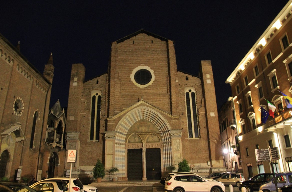 Foto: Plaza Santa Anastasia - Verona (Veneto), Italia