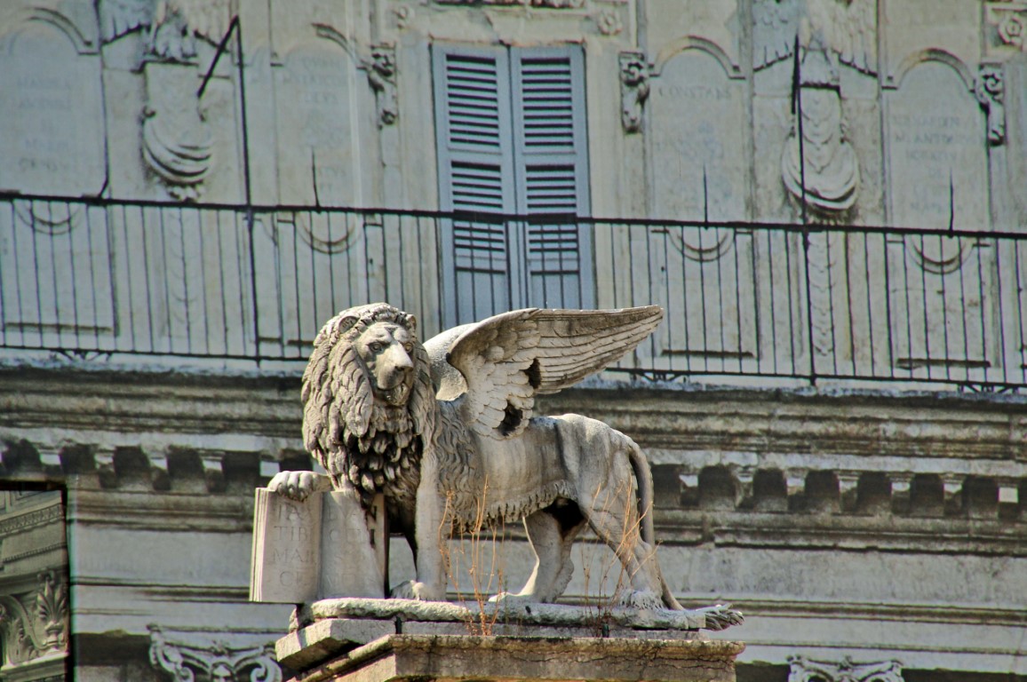 Foto: Plaza de la Erbe - Verona (Veneto), Italia