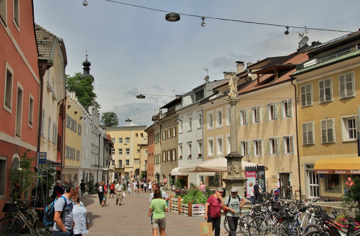 Foto: Centro histórico - Brunico - Bruneck (Trentino-Alto Adige), Italia