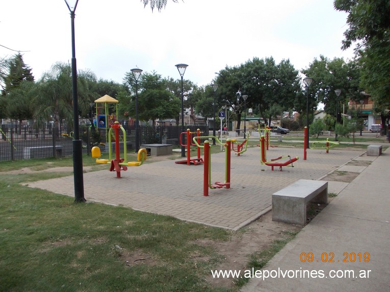 Foto: Plaza Crucero Gral Belgrano - Grand Bourg (Buenos Aires), Argentina