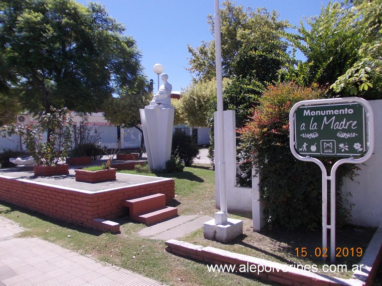 Foto: Monumento a la Madre Corral de Bustos - Corral De Bustos (Córdoba), Argentina