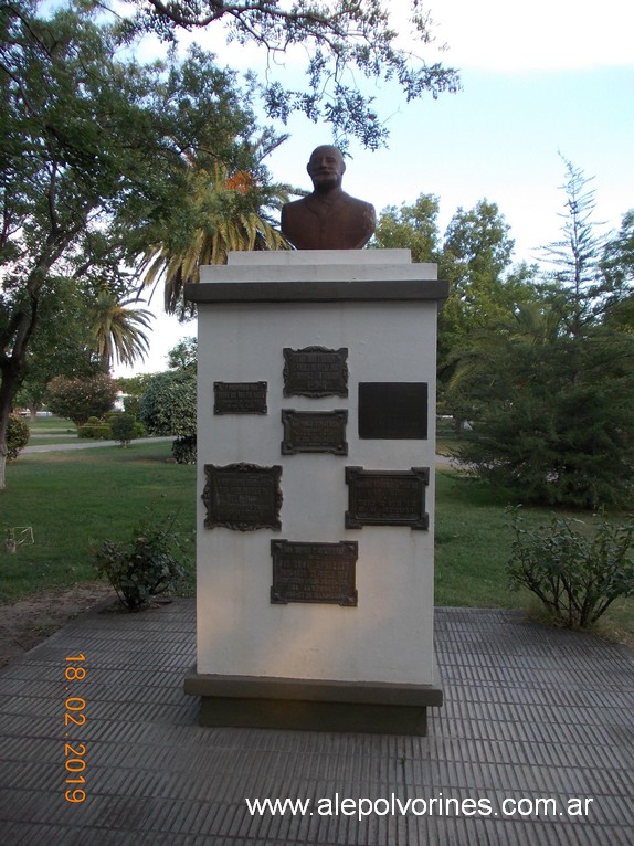 Foto: Plaza de Villa Iris - Villa Iris (Buenos Aires), Argentina