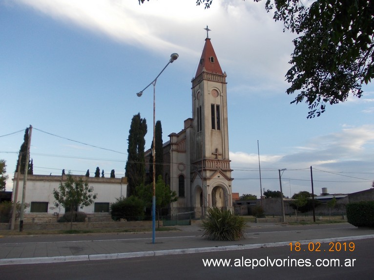 Foto: Iglesia de Villa Iris - Villa Iris (Buenos Aires), Argentina