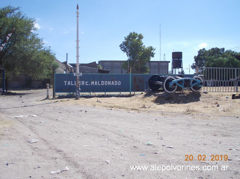 Foto: Estacion Maldonado - Gral Daniel Cerri (Buenos Aires), Argentina