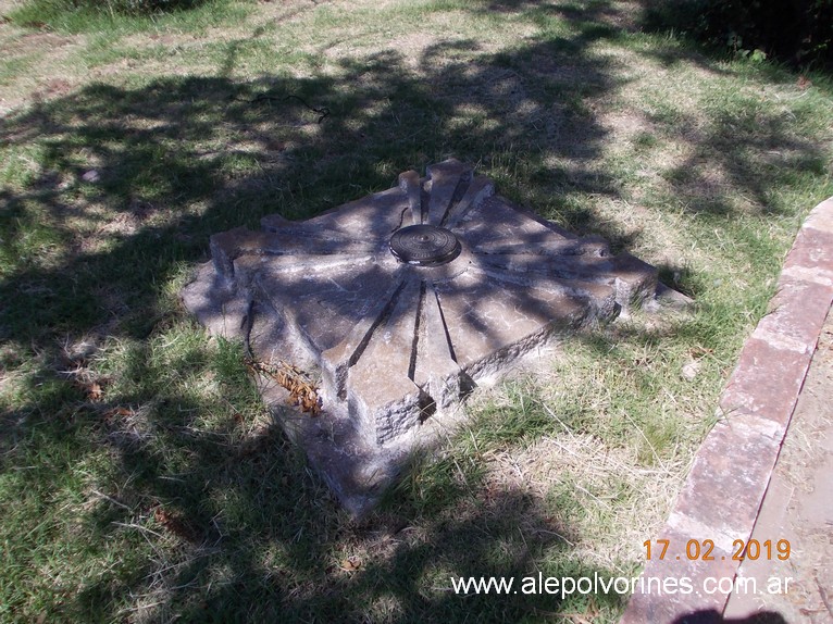 Foto: Punto Nodal del IGM en Unanue - Unanue (La Pampa), Argentina