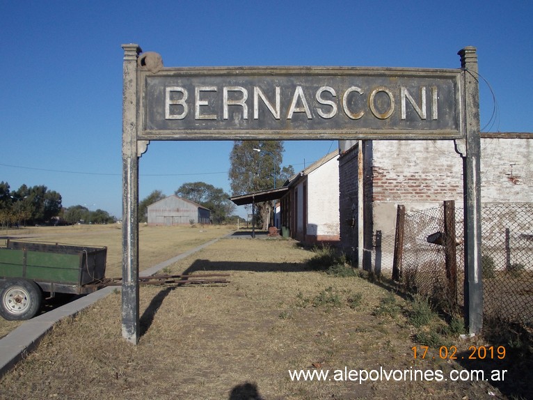 Foto: Estacion Bernasconi - Bernasconi (La Pampa), Argentina
