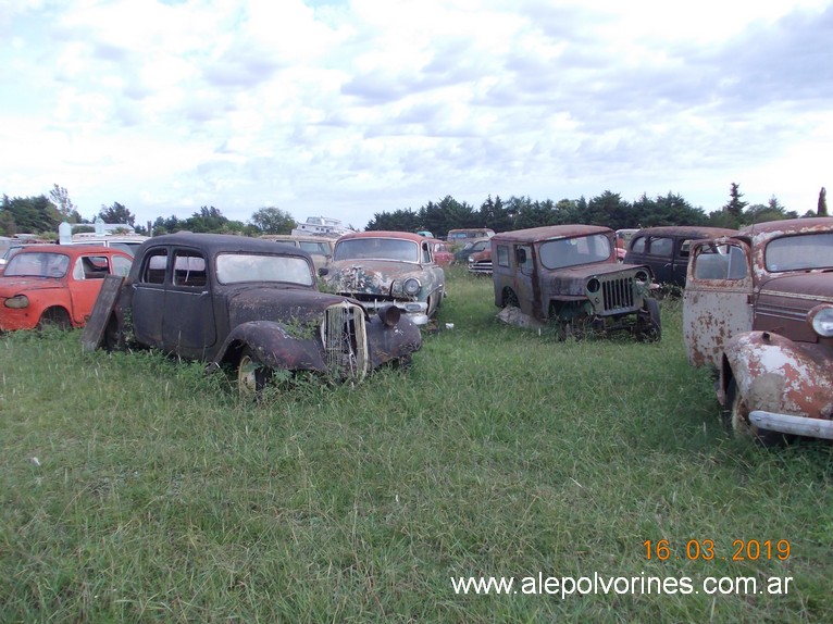 Foto: Paysandu, Cementerio de autos - Paysandú, Uruguay