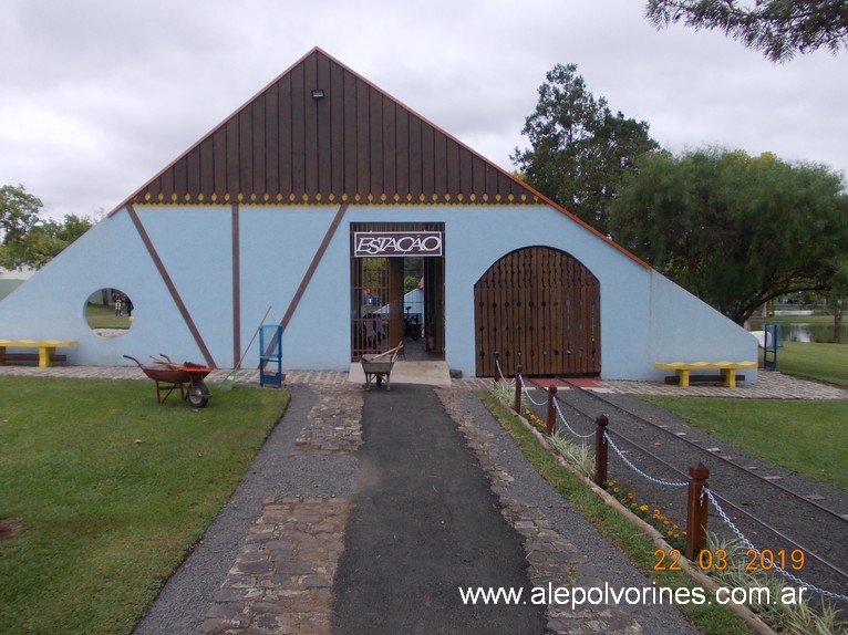 Foto: Parque Aquatico - Irati BR - Irati (Paraná), Brasil