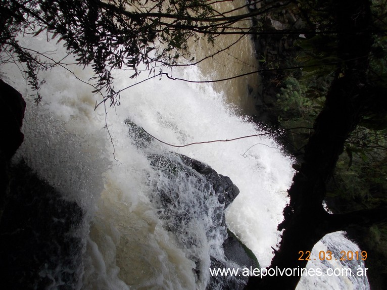 Foto: Cachoeira da Pedreira - Rio Azul BR - Rio Azul (Paraná), Brasil