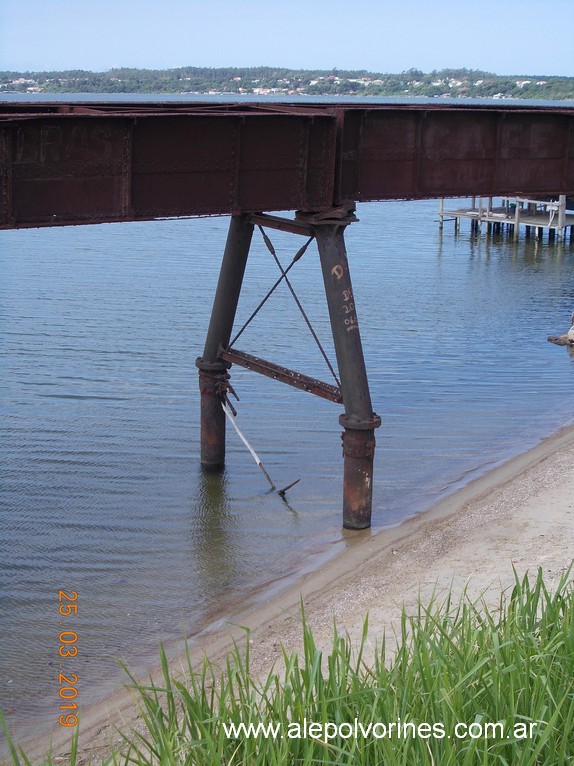 Foto: Puente en Laguna BR - Laguna (Santa Catarina), Brasil