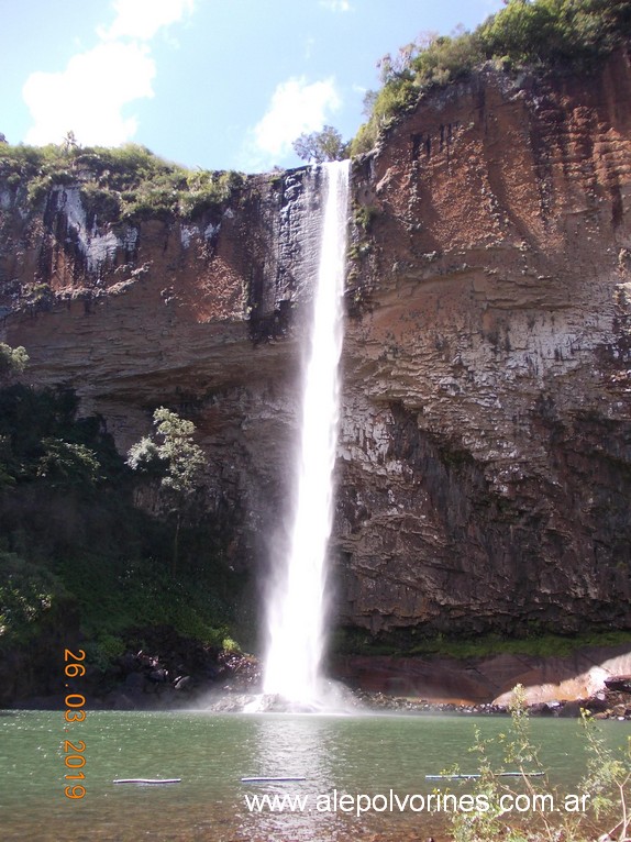 Foto: Cascata Chuvisqueiro - Riozinho BR - Rolante (Rio Grande do Sul), Brasil