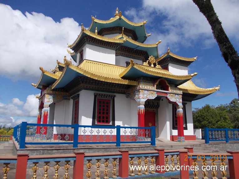 Foto: Tres Coroas BR - Templo Budista - Tres Coroas (Rio Grande do Sul), Brasil