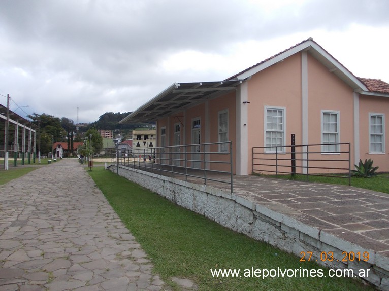 Foto: Estacion Salvador do Sul BR - Salvador Do Sul (Rio Grande do Sul), Brasil