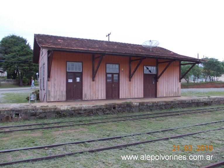 Foto: Estacion Fernandes Pinheiro BR - Fernandes Pinheiro (Paraná), Brasil