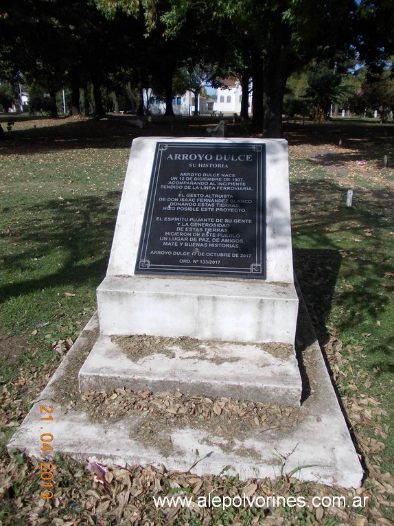 Foto: Plaza de Arroyo Dulce - Rancagua (Buenos Aires), Argentina