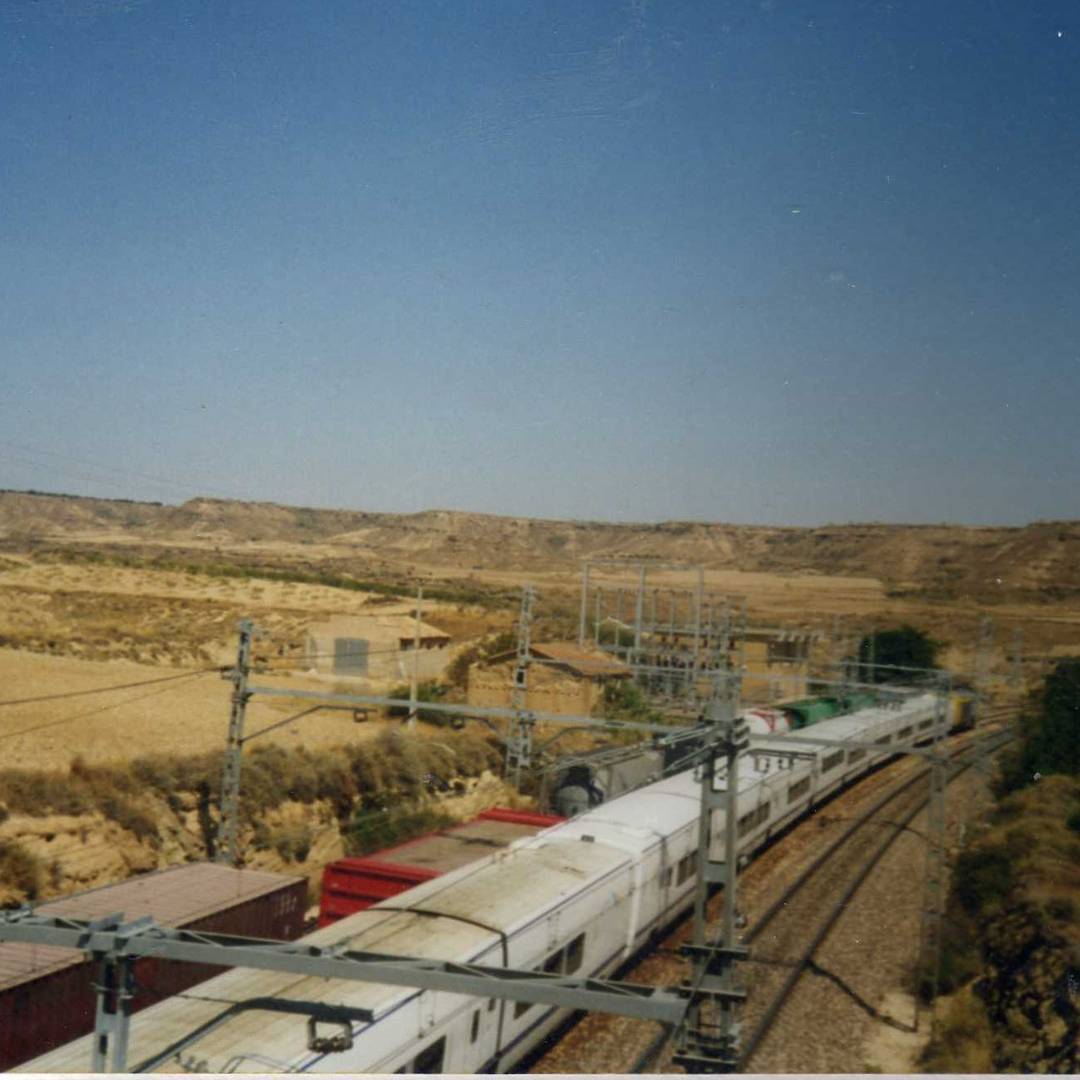 Foto: Cruce de trenes - El Tormillo (Huesca), España