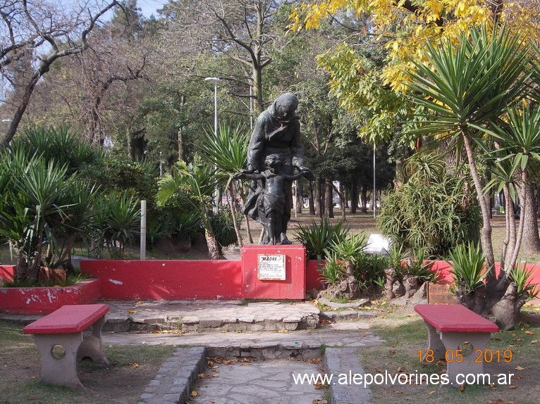 Foto: Monumento a la Madre - Villa Dominico - Villa Dominico (Buenos Aires), Argentina