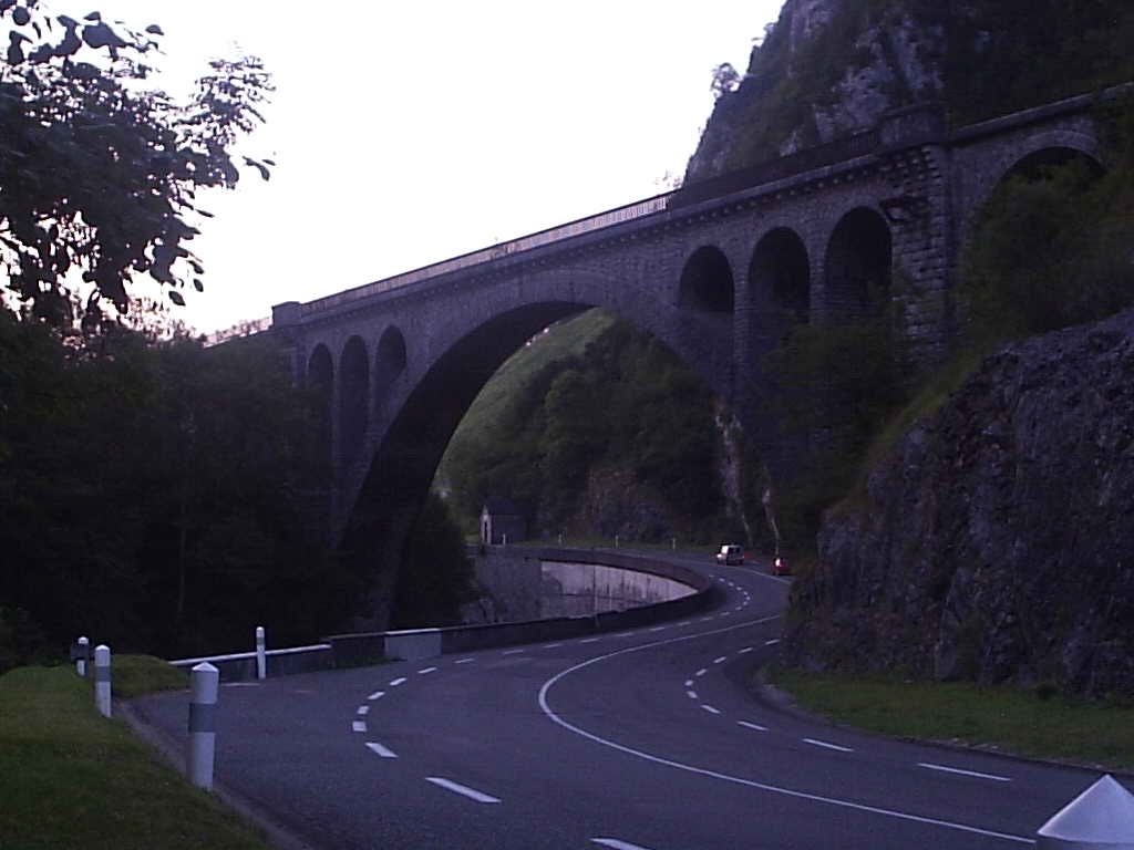 Foto: Linea Canfranc-Oloron - Bedous (Aquitaine), Francia