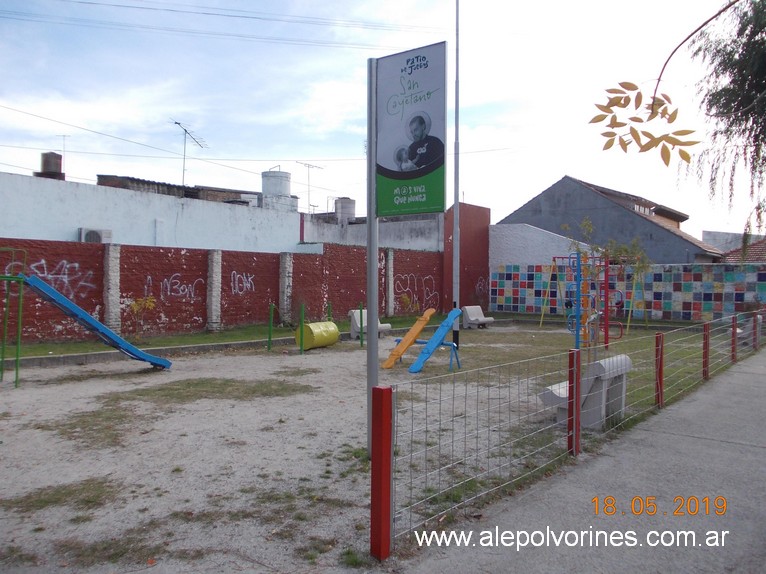 Foto: Plaza San Cayetano - Villa Dominico - Villa Dominico (Buenos Aires), Argentina