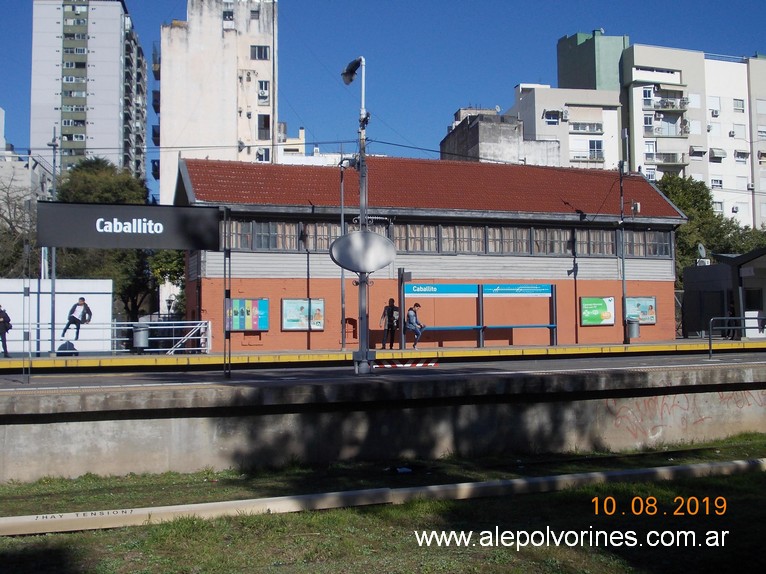 Foto: Cabin estacion Caballito - Caballito (Buenos Aires), Argentina