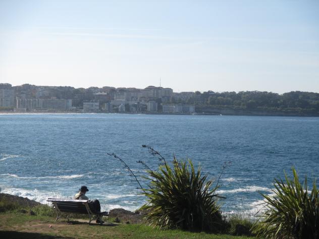 Foto: Contemplando el mar - Santander (Cantabria), España