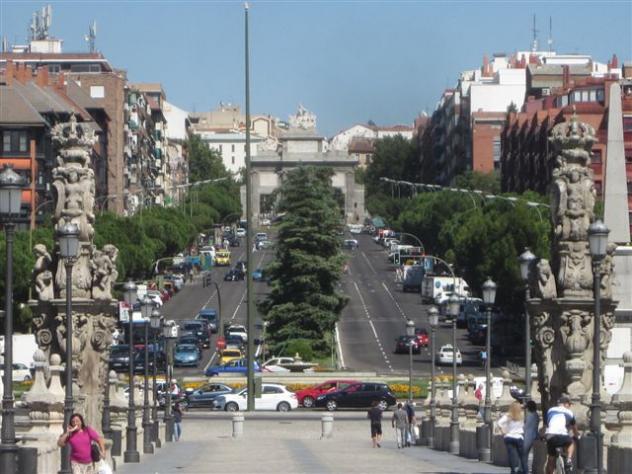 Foto: Puente, calle y Puerta de Toledo - Madrid (Comunidad de Madrid), España