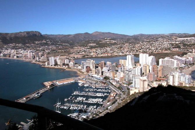 Foto: Vista de la localidad desde el peñón de Ifach - Calpe (Alicante), España