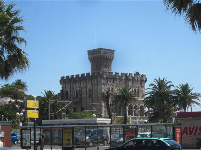 Foto: Precioso castillo pero que no puede visitarse - Estoril (Lisbon), Portugal