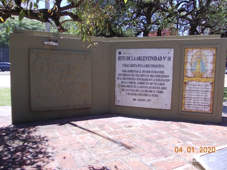 Foto: Hito de la Argentinidad N° 10 - Retiro (Buenos Aires), Argentina