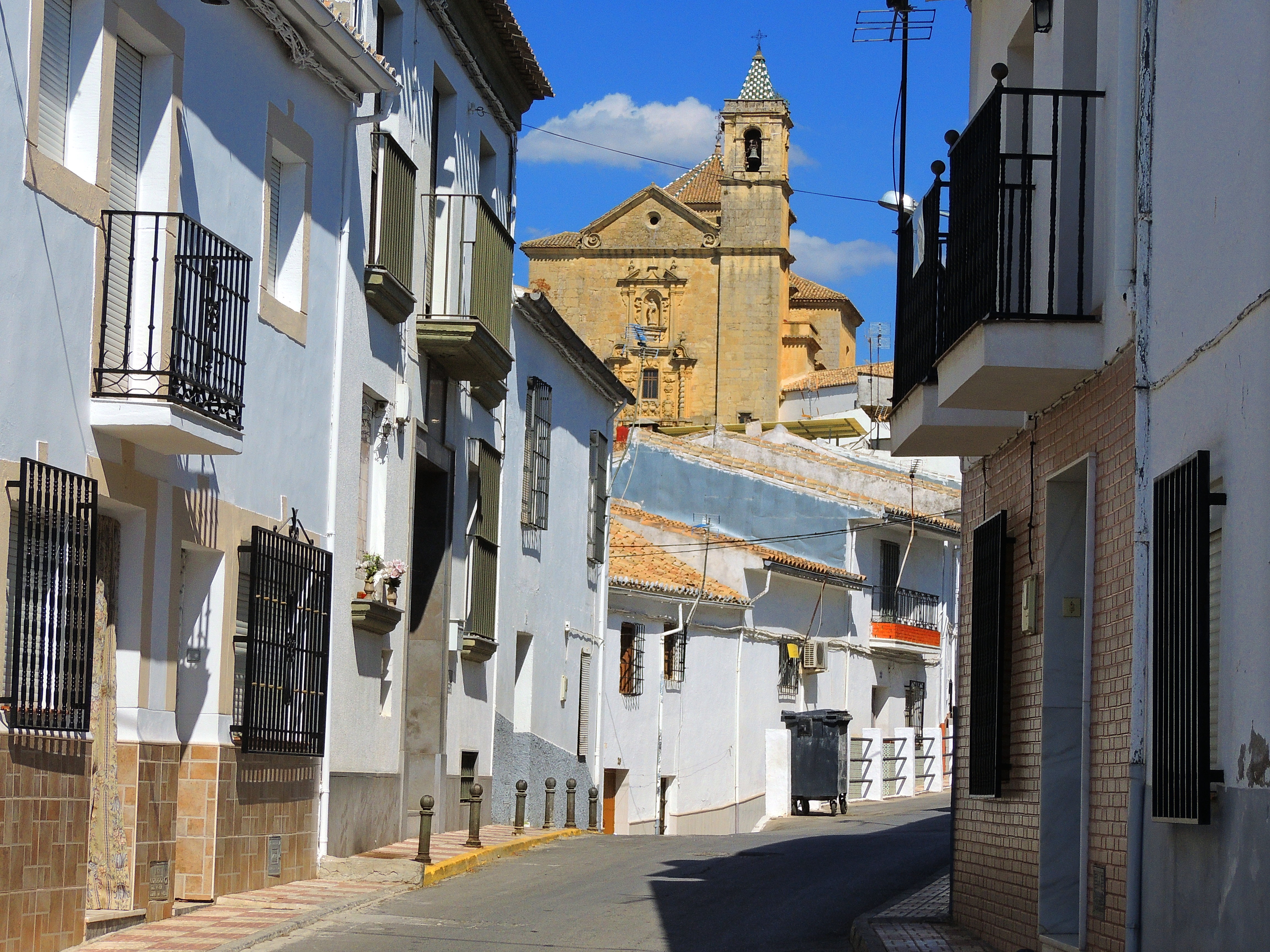 Foto: Calle Alta - Montefrío (Granada), España
