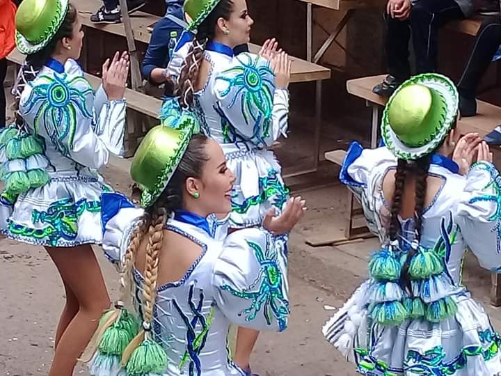 Foto: Danza de Caporales - Ciudad de Oruro (Oruro), Bolivia