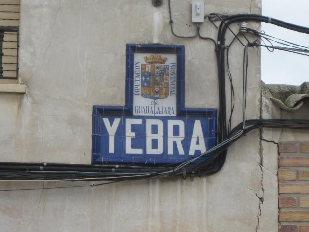 Foto: Escudo en azulejos - Yebra (Castilla La Mancha), España