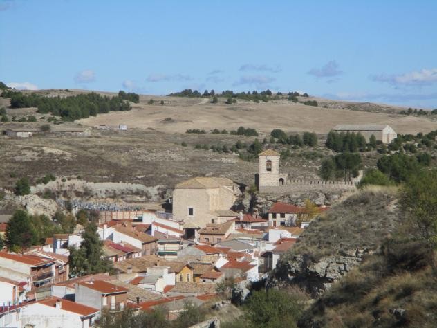 Foto: El municipio visto desde un cerro - Almoguera (Castilla La Mancha), España