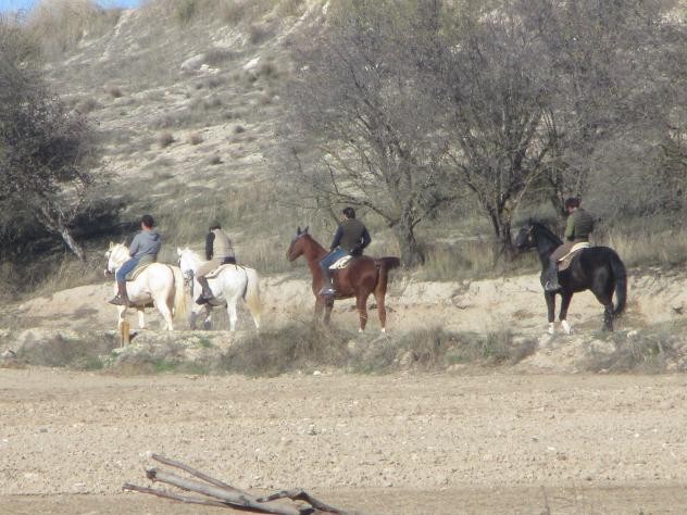 Foto: Paseo a caballo - Mazuecos (Castilla La Mancha), España