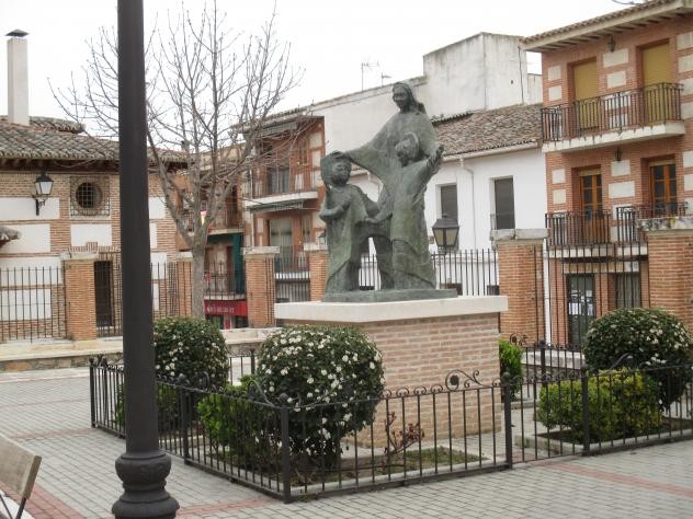 Foto: Monumento a los Santos niños Justo y Pastor - Tielmes (Comunidad de Madrid), España