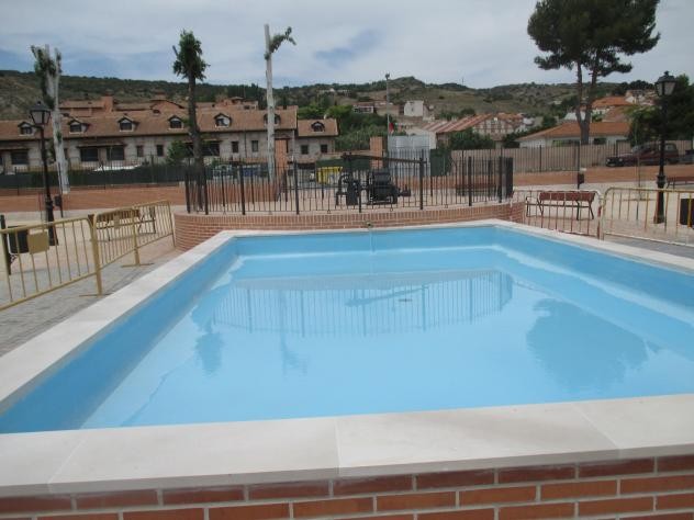 Foto: Pileta de agua en el parque Caz Chico - Tielmes (Comunidad de Madrid), España