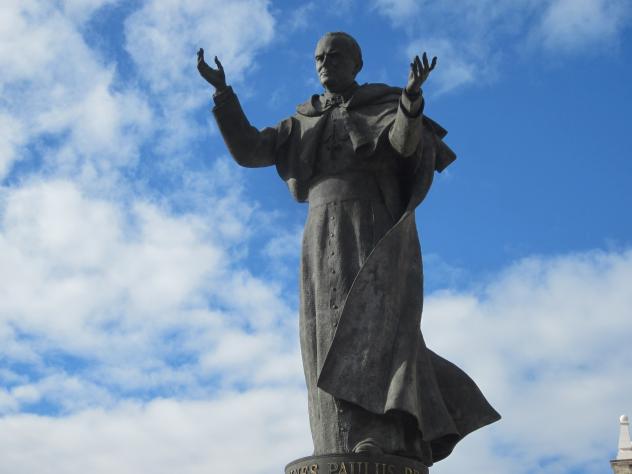 Foto: Estatua de San Juan Pablo II en la Almudena - Madrid (Comunidad de Madrid), España