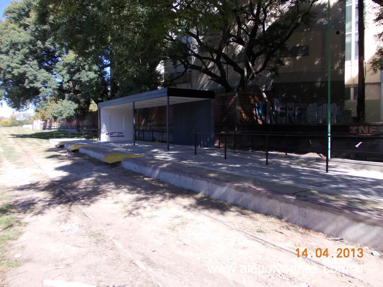 Foto: Apeadero Medicina - La Plata (Buenos Aires), Argentina