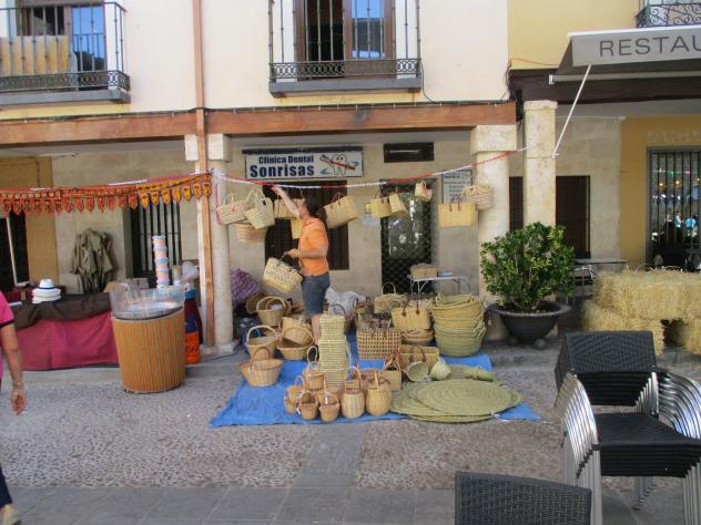 Foto: Feria renacentista en la plaza Mayor - Móndejar (Guadalajara), España