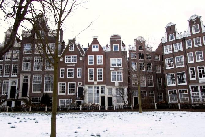 Foto: Begijnhof nevado - Amsterdam (North Holland), Países Bajos