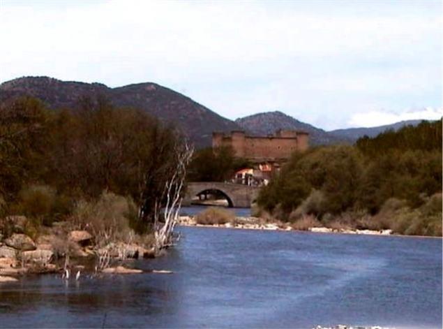 Foto: Vista de la ciudad y  del río Tormes - El Barco (Ávila), España