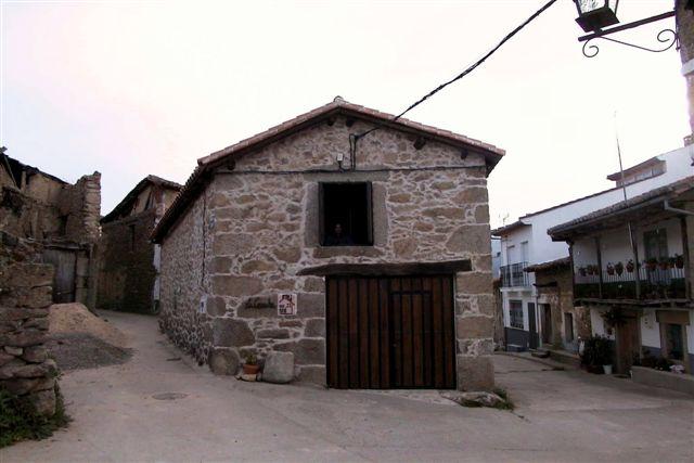 Foto: Antiguo pajar reconvertido en una casa rural - Umbrías (Ávila), España