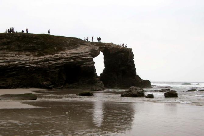 Foto: Va subiendo la marea en la playa de las Catedrales - Ribadeo (Lugo), España