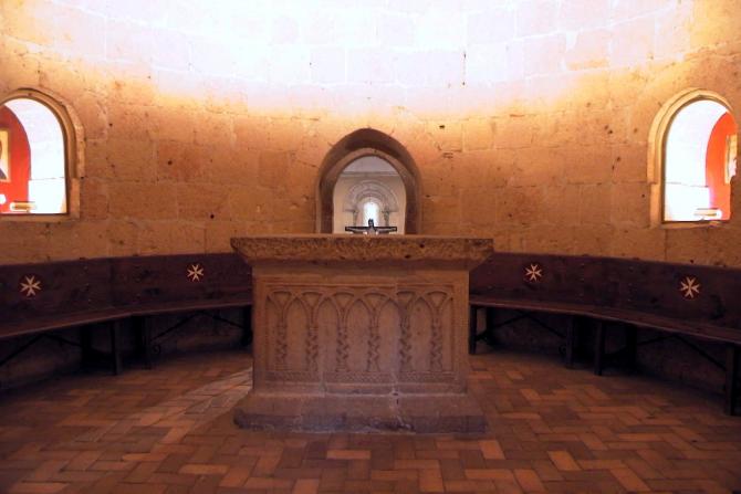 Foto: Templete en el interior de la iglesia de la Veracruz - Segovia (Castilla y León), España